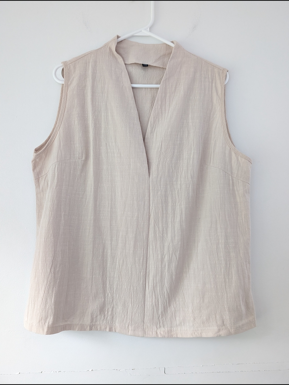 2/15$ NWOT Minimalist 100% Cotton Sleeveless V-Neck Top | Coastal Neutral XXL